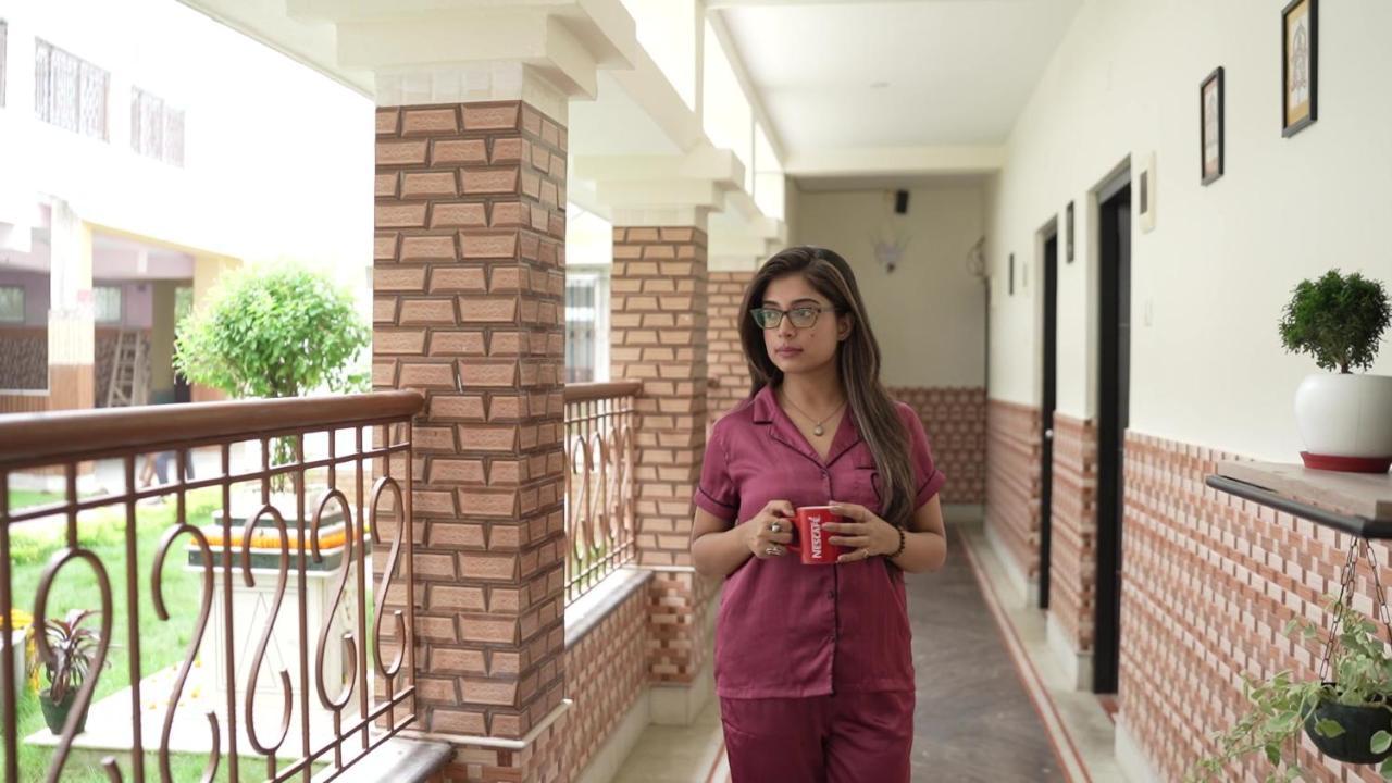 Hotel Kolam Shānti Niketan エクステリア 写真