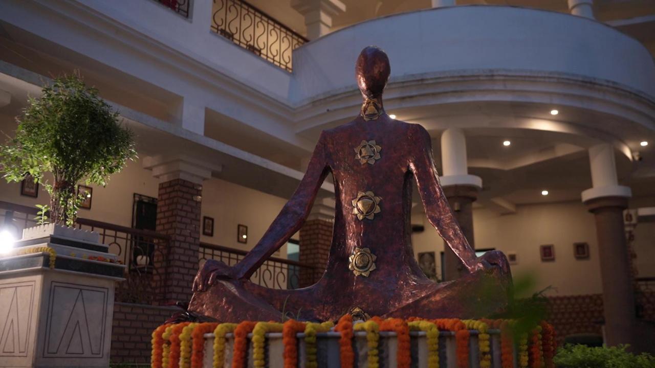 Hotel Kolam Shānti Niketan エクステリア 写真