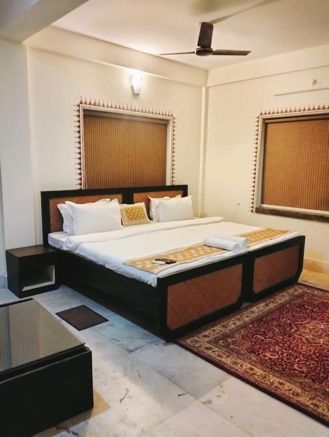 Hotel Kolam Shānti Niketan エクステリア 写真