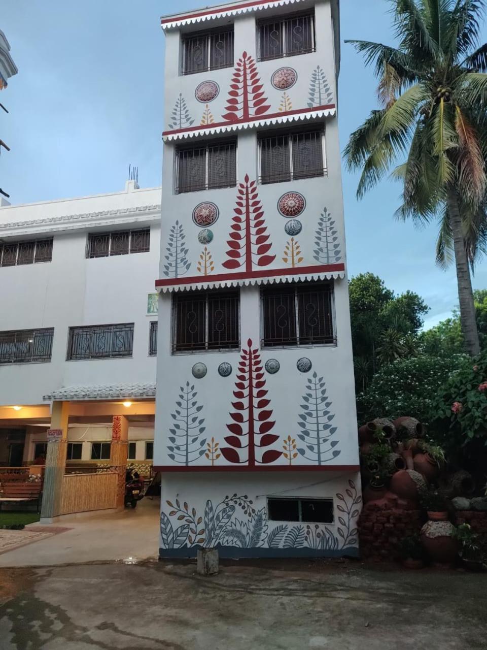 Hotel Kolam Shānti Niketan エクステリア 写真